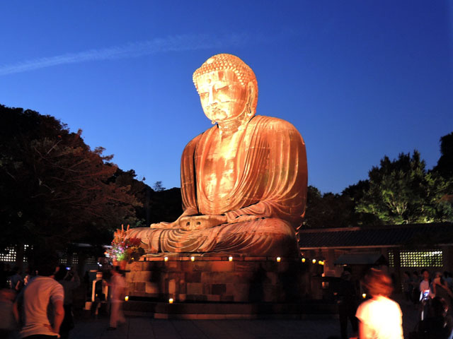 ライトアップされた鎌倉大仏