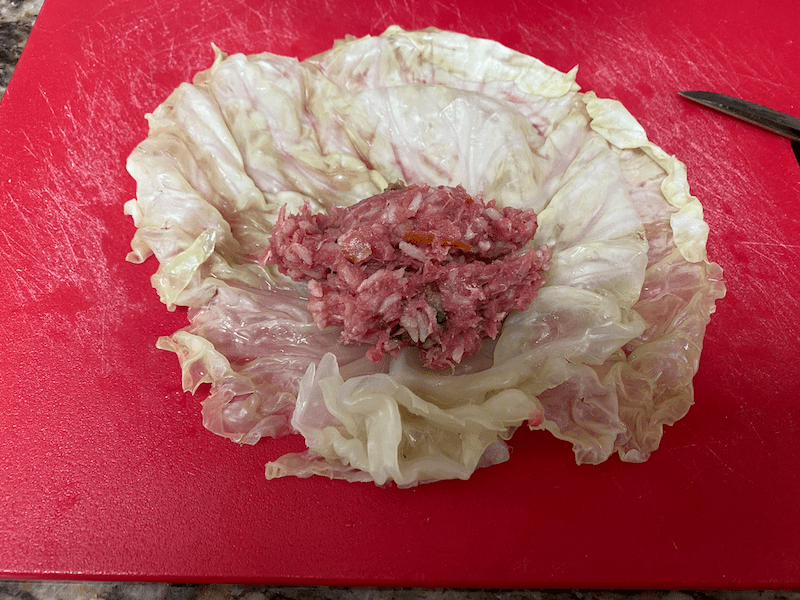 how to fill a cabbage leaf