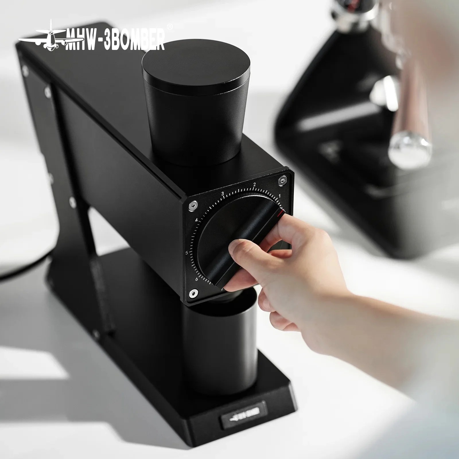 ⁦MHW-3BOMBER F74 Navigator Electric Coffee Grinder - Black⁩ - الصورة ⁦6⁩