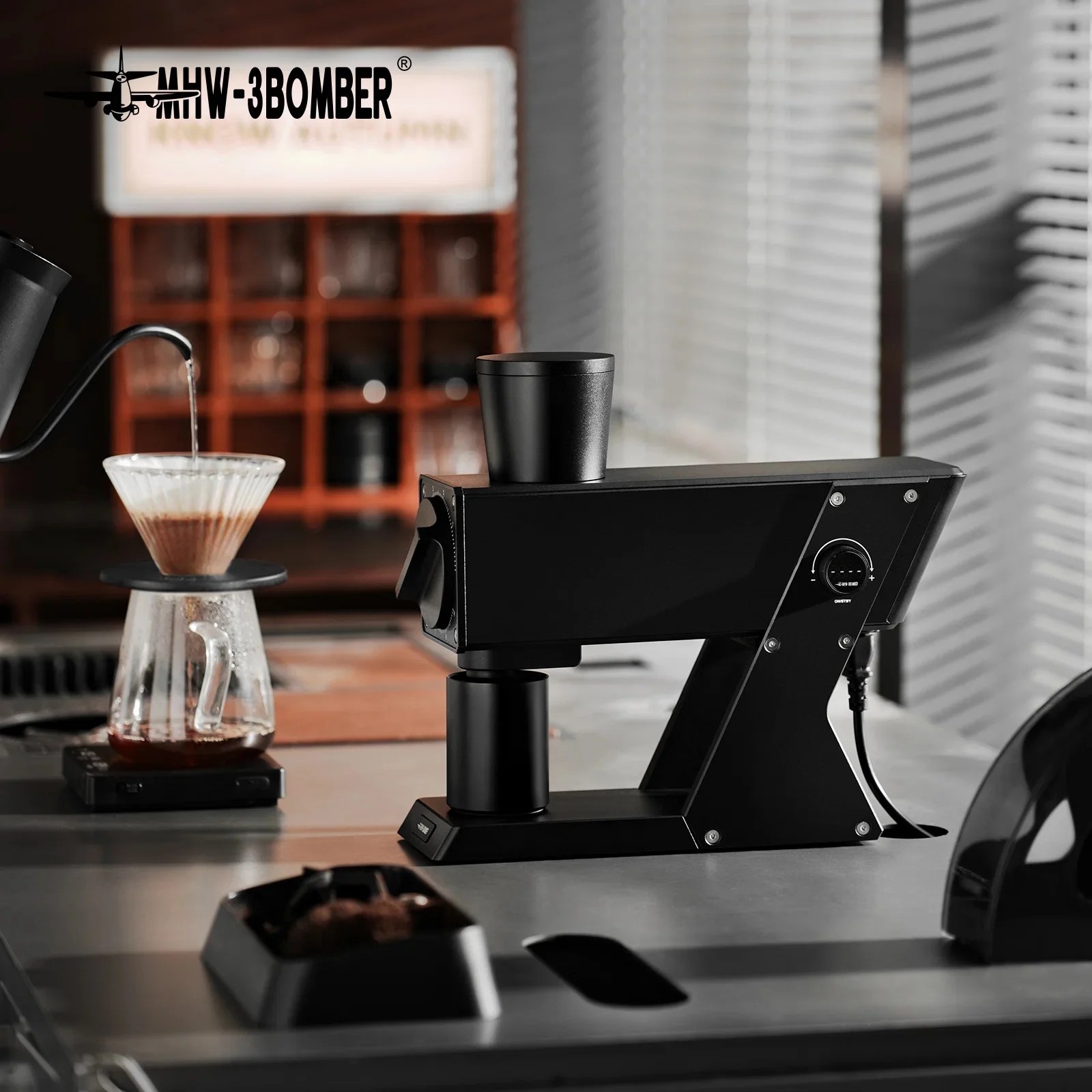 ⁦MHW-3BOMBER F74 Navigator Electric Coffee Grinder - Black⁩ - الصورة ⁦7⁩