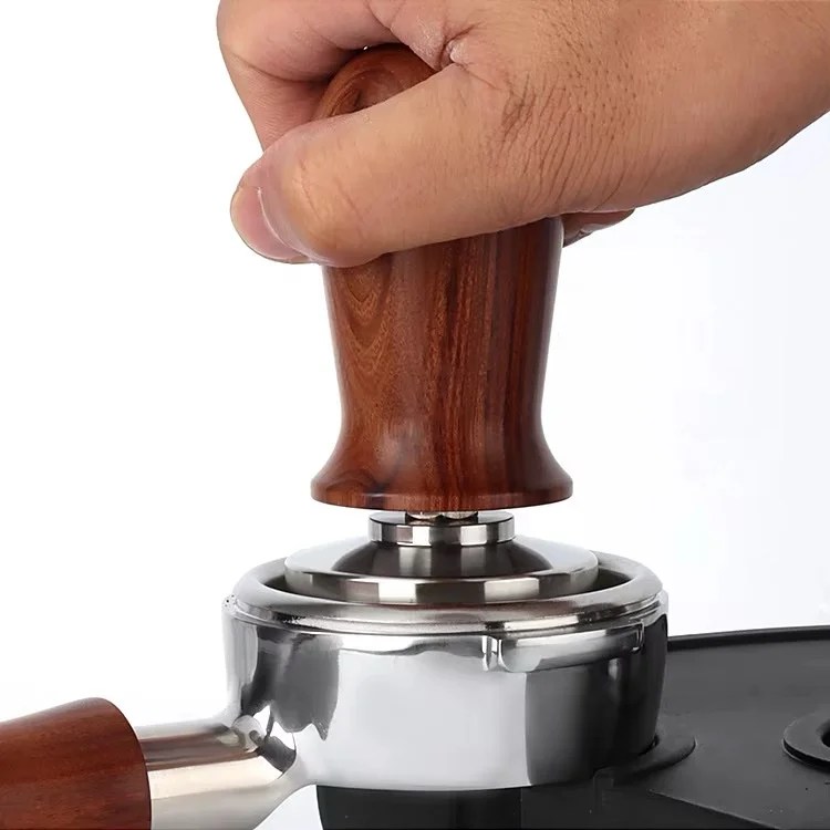⁦Calibre 51 – Calibrated Flat Coffee Tamper⁩ - الصورة ⁦5⁩