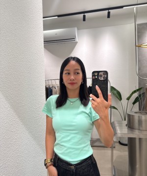 版型好彈性也好的素色寶石T