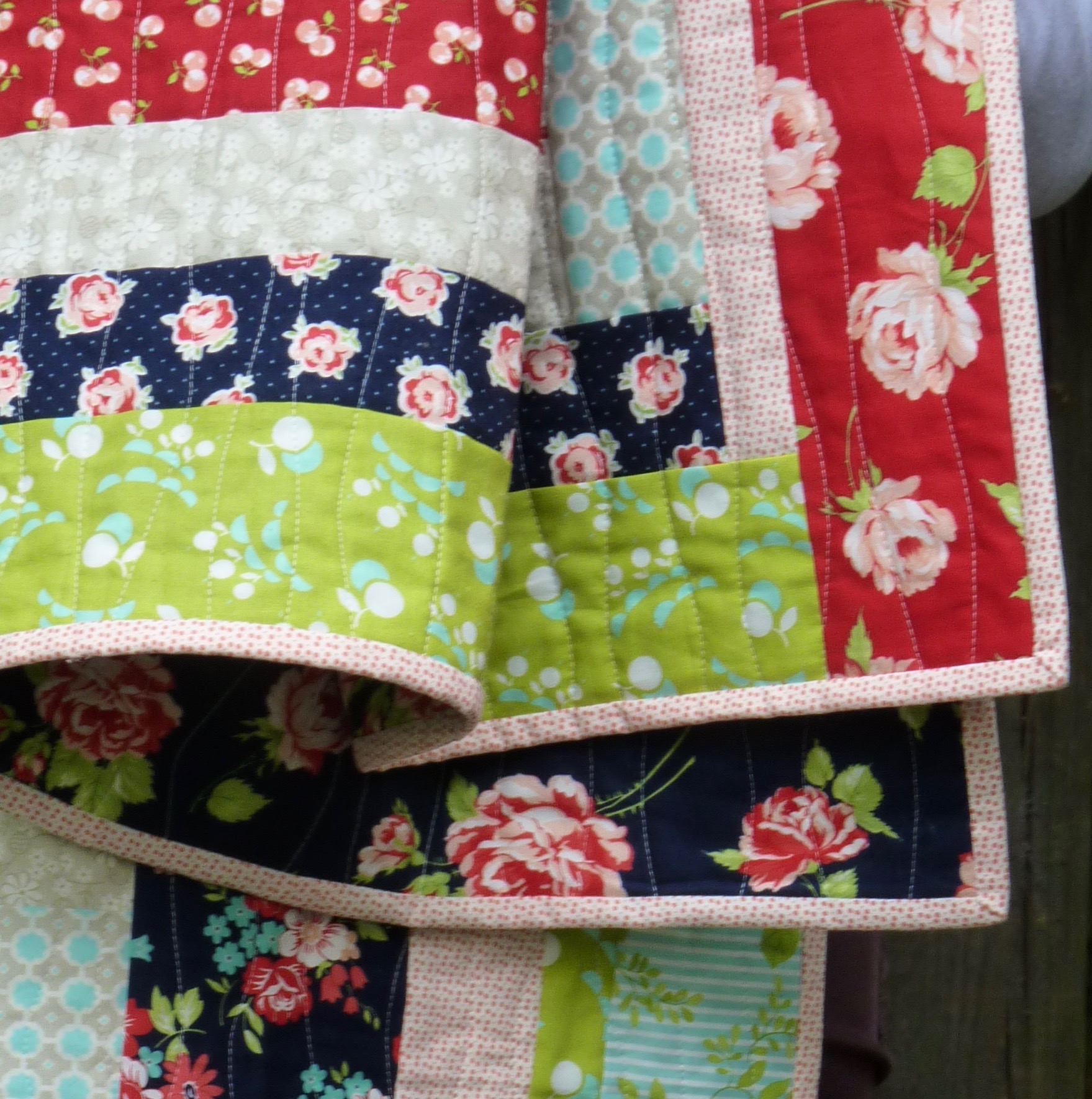 Modern vintage giant log cabin quilt - detail