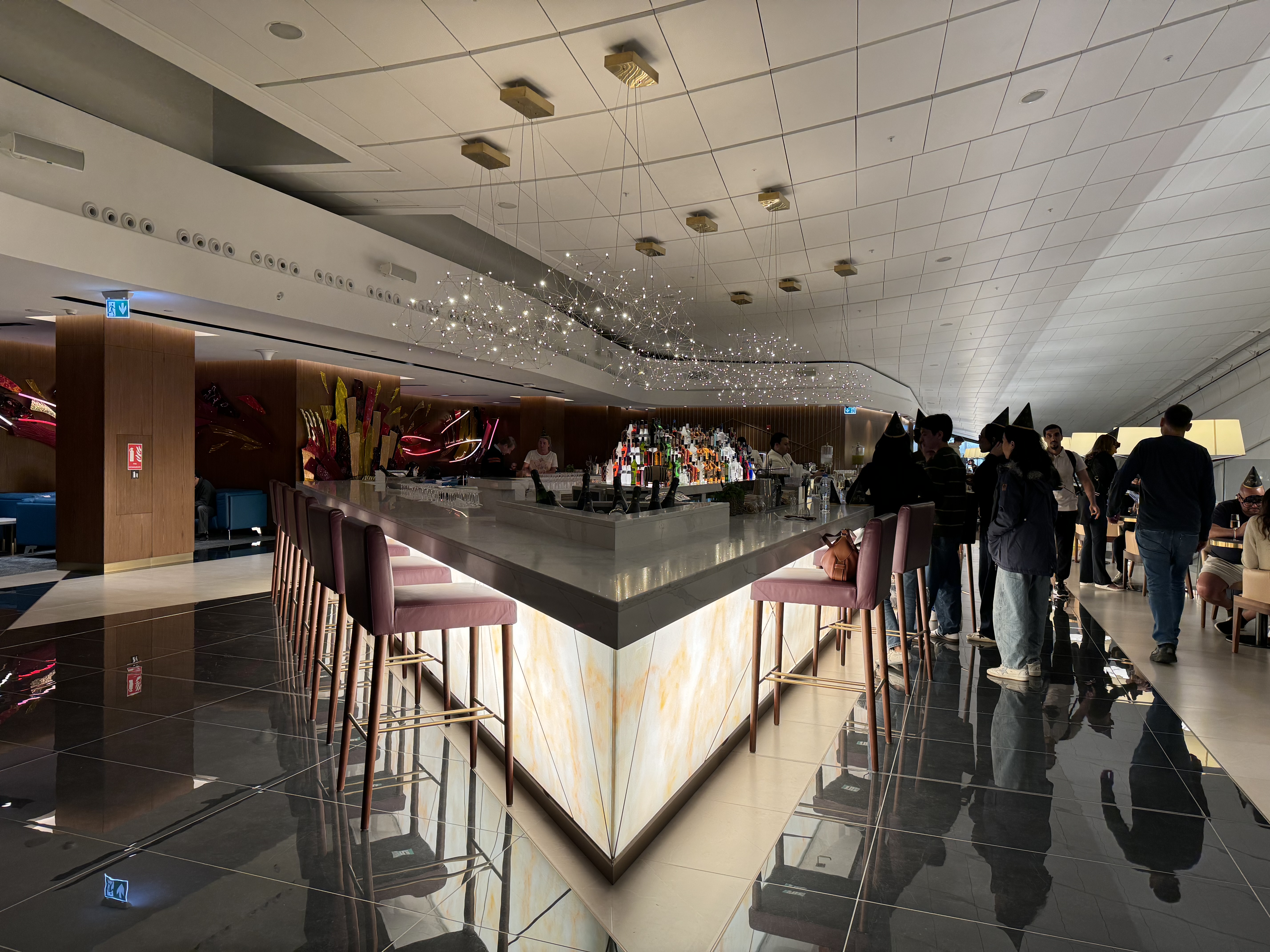 Etihad’s Abu Dhabi Business Class  Lounge Fixes the Biggest Problems of the Old One