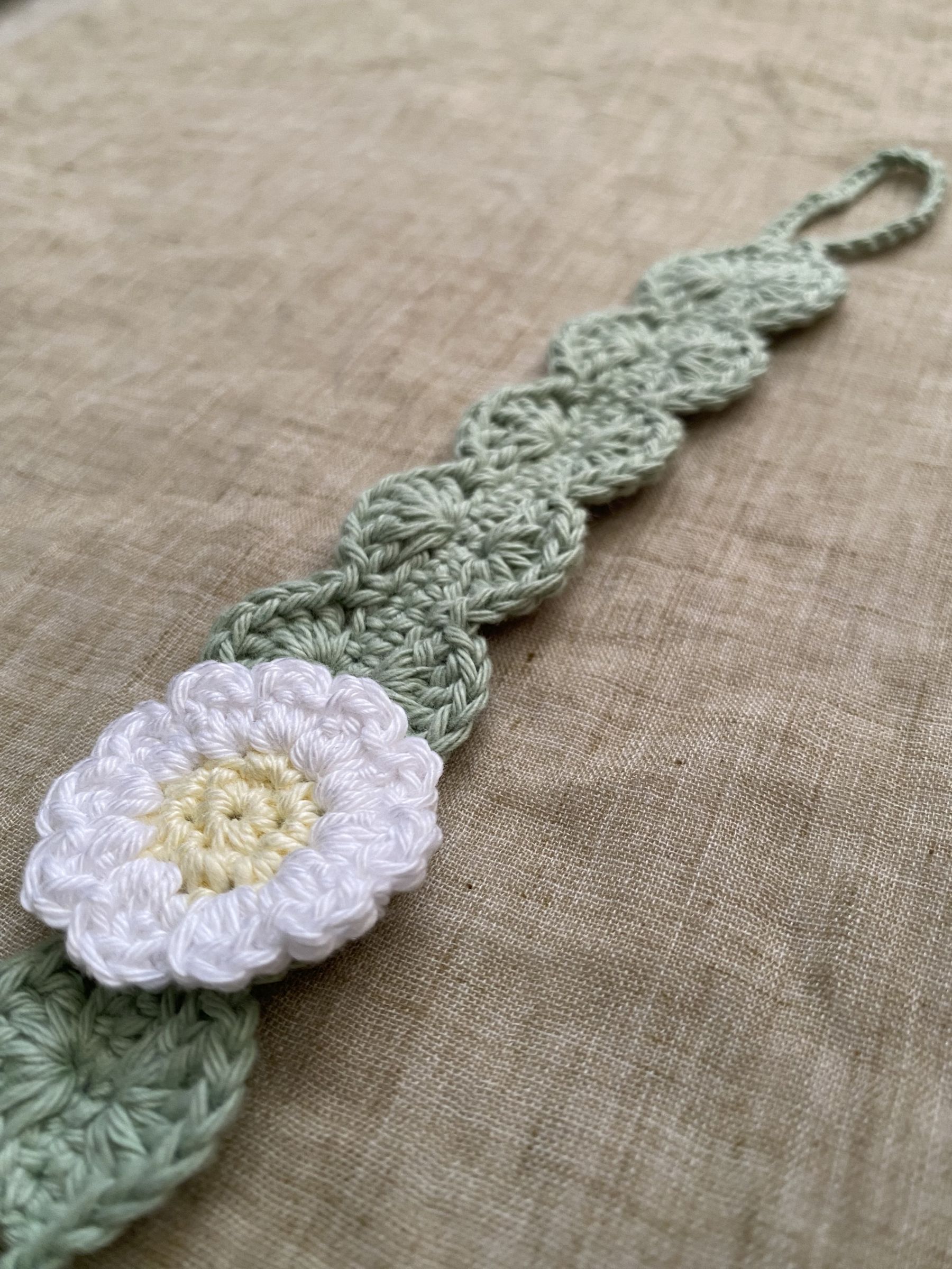 Daisy Flower Pacifier Clip