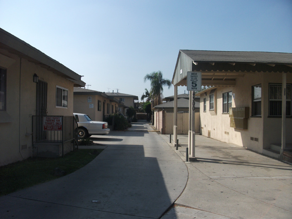 36+ Beautiful 2 Bedroom Guest House For Rent In San Fernando Valley / Oak Knoll District Estate | Ted Bartlett | Tina Bartlett : Buying a rental property differs from purchasing your own home because you consider factors that you may not take into account when buying your own house.