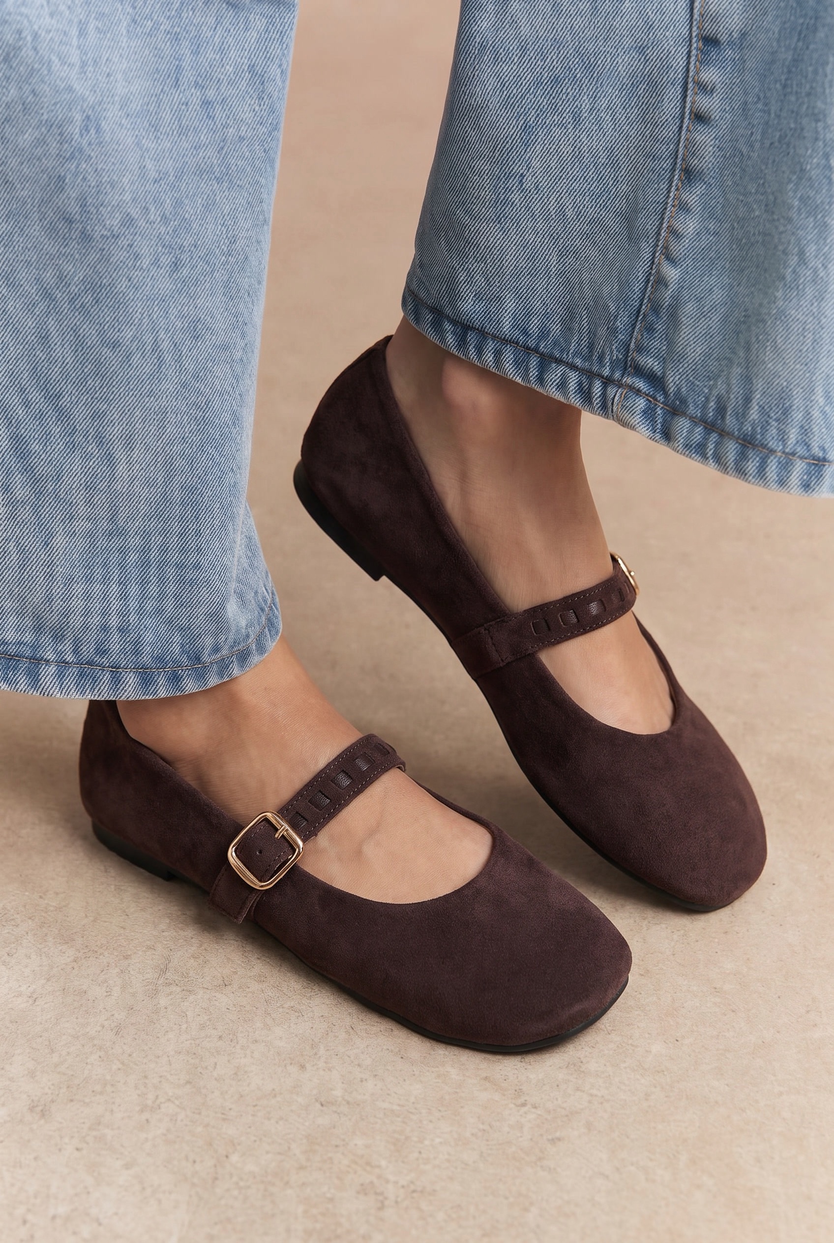 KK1044 Barefoot