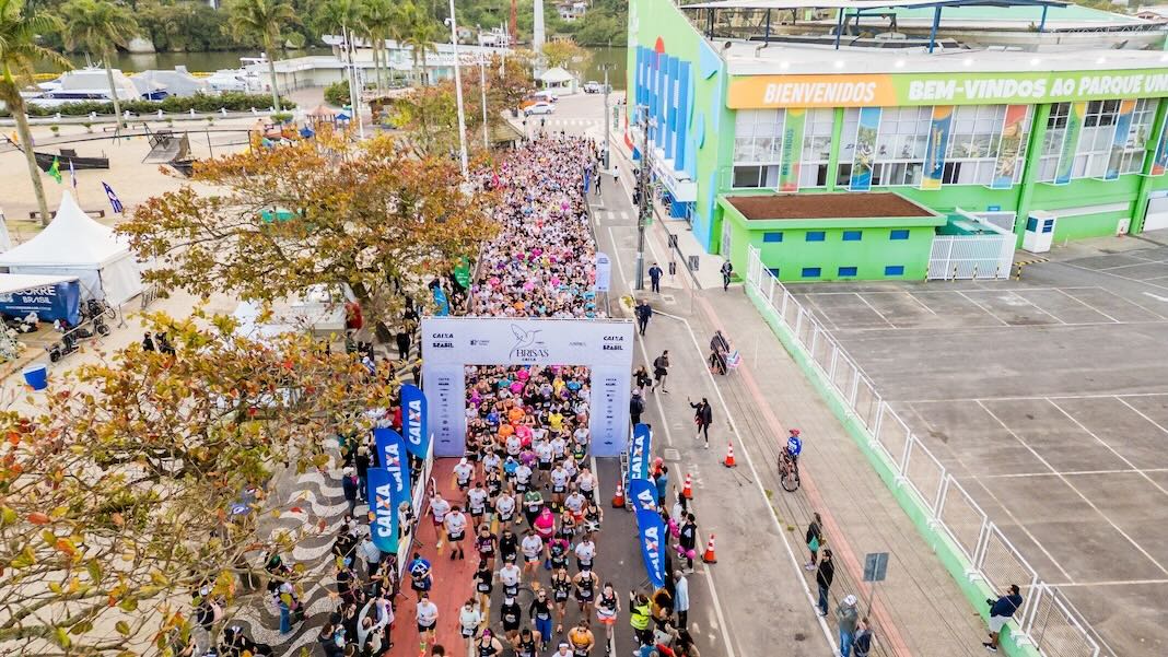 Corrida exclusiva para mulheres ocorre nos dias 15 e 16 de agosto, com programação que inclui defesa pessoal, saúde mental e o lançamento da cantora Elis Dias - Foto: G2 Filmes/Corre Brasil