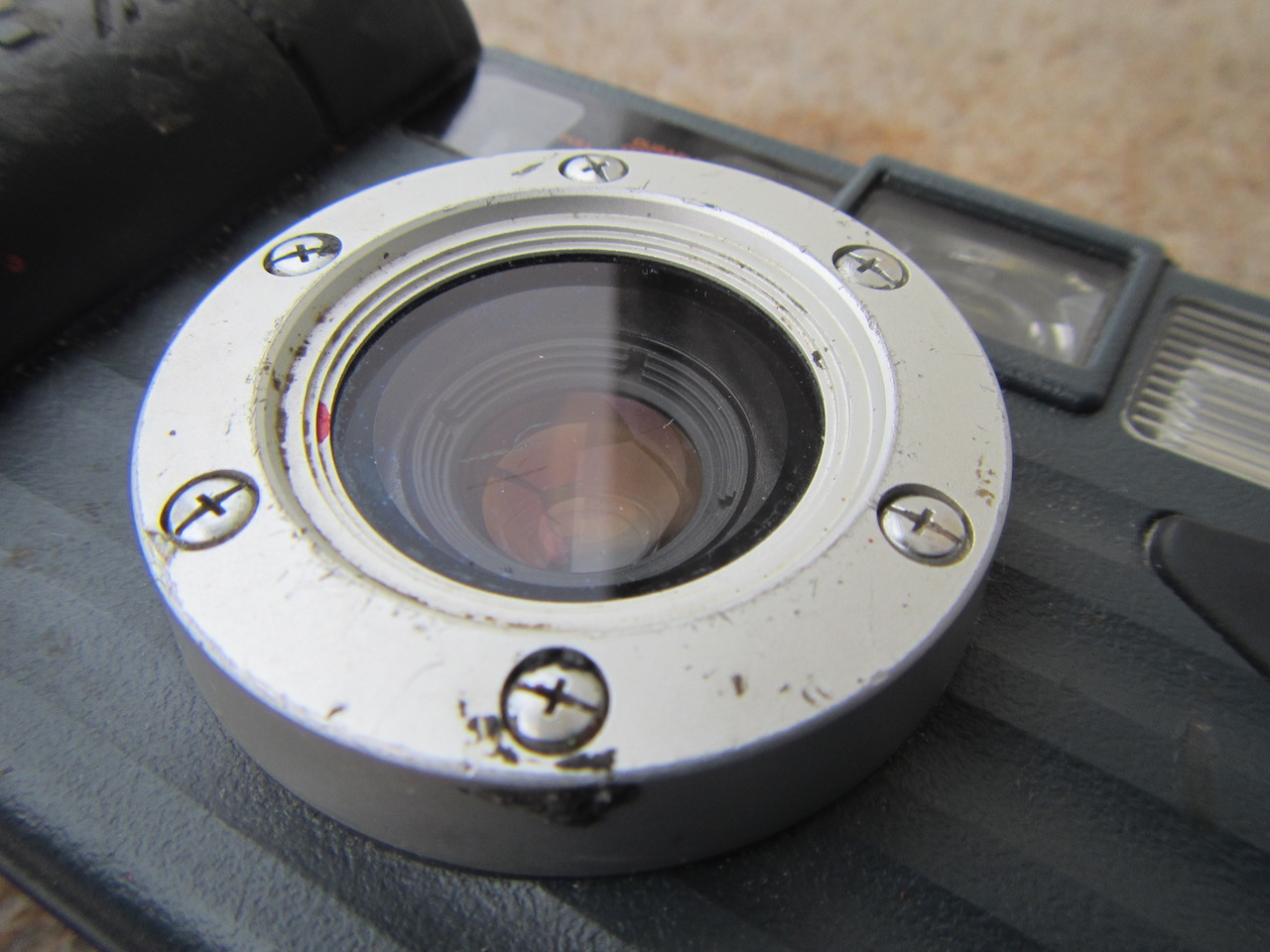 Konica Lens 28 WB – off road – Camera Go Camera