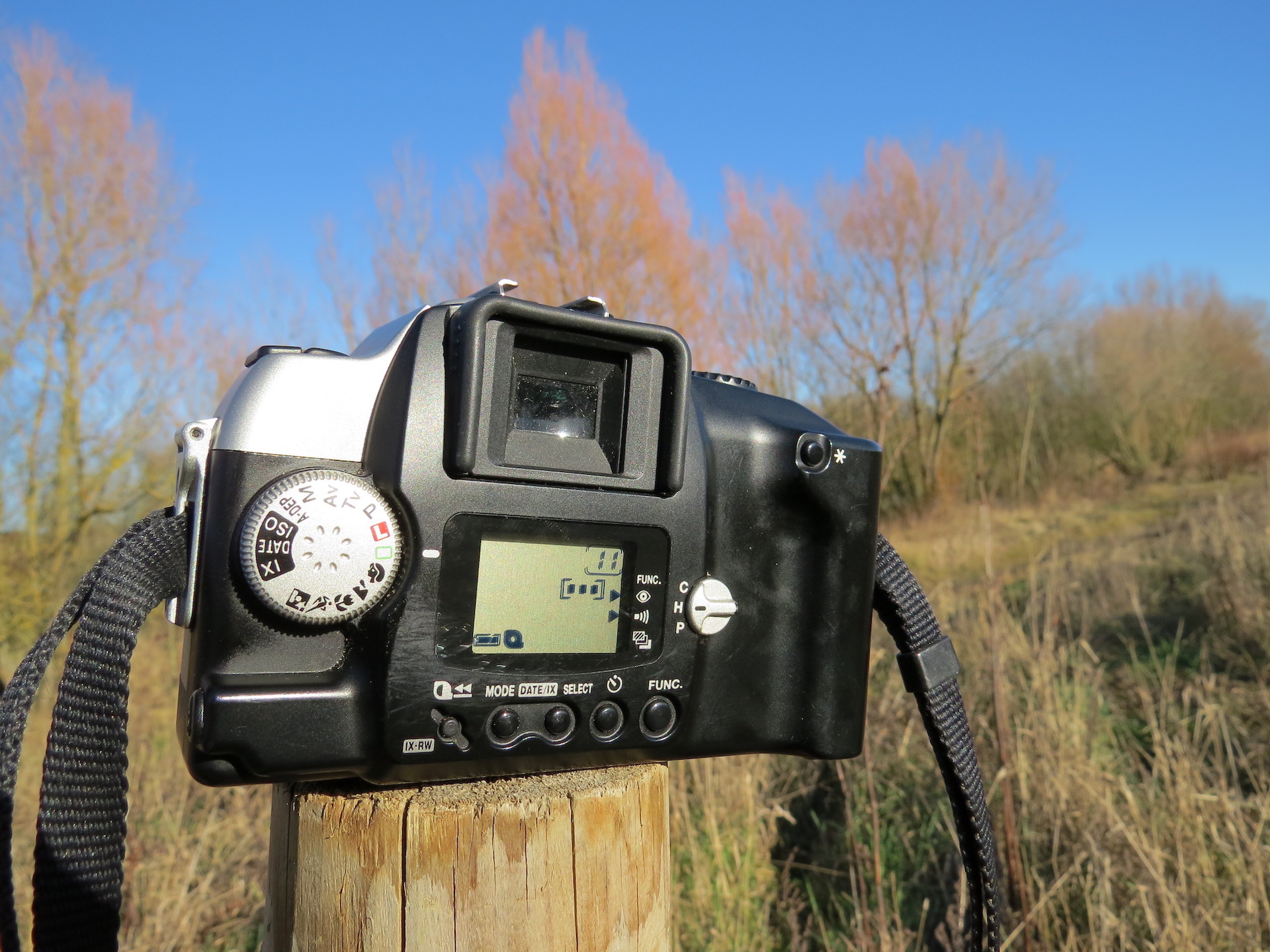 Canon EOS IX7 APS一眼レフ Canon EOS IX7 (aps) – Camera Go Camera