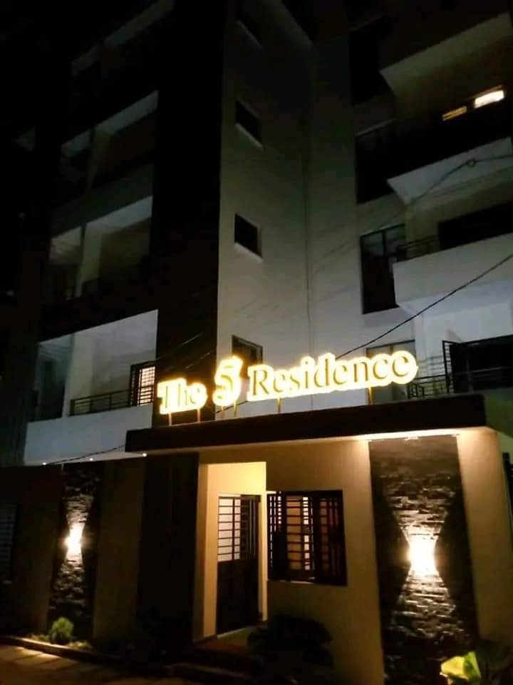 The 5 Residence