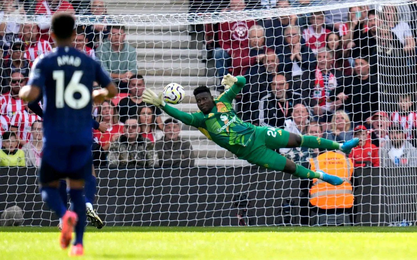 André Onana impérial, Manchester United écrase Southampton 3-0