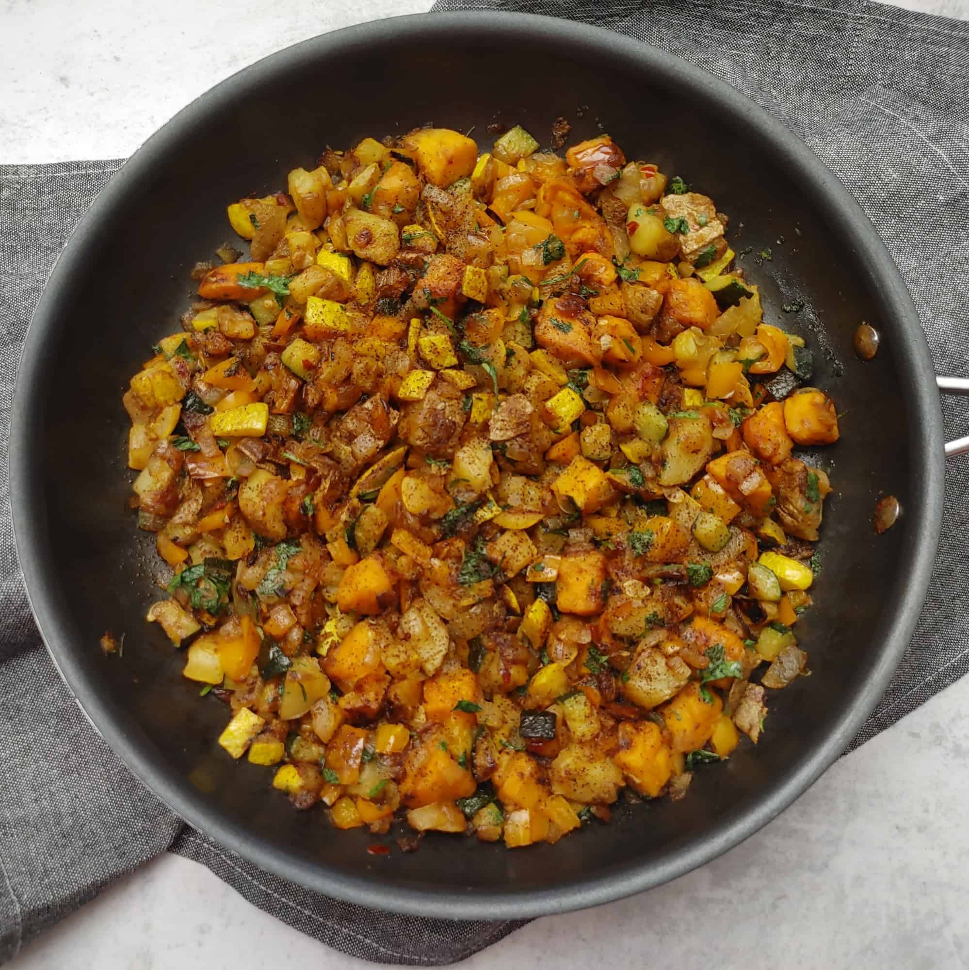 25-minute easy potato hash