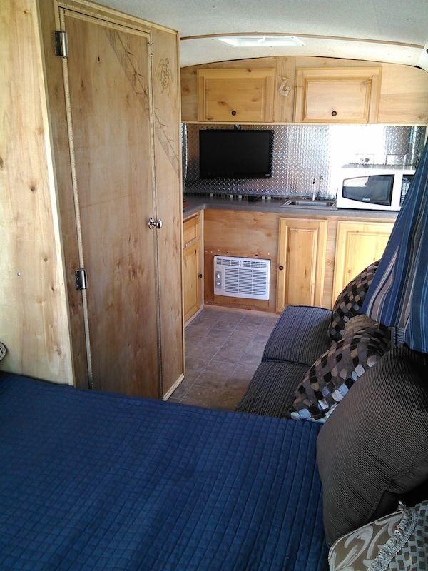 10 Best Enclosed Trailer Camper Conversion Ideas [Pictures Inside