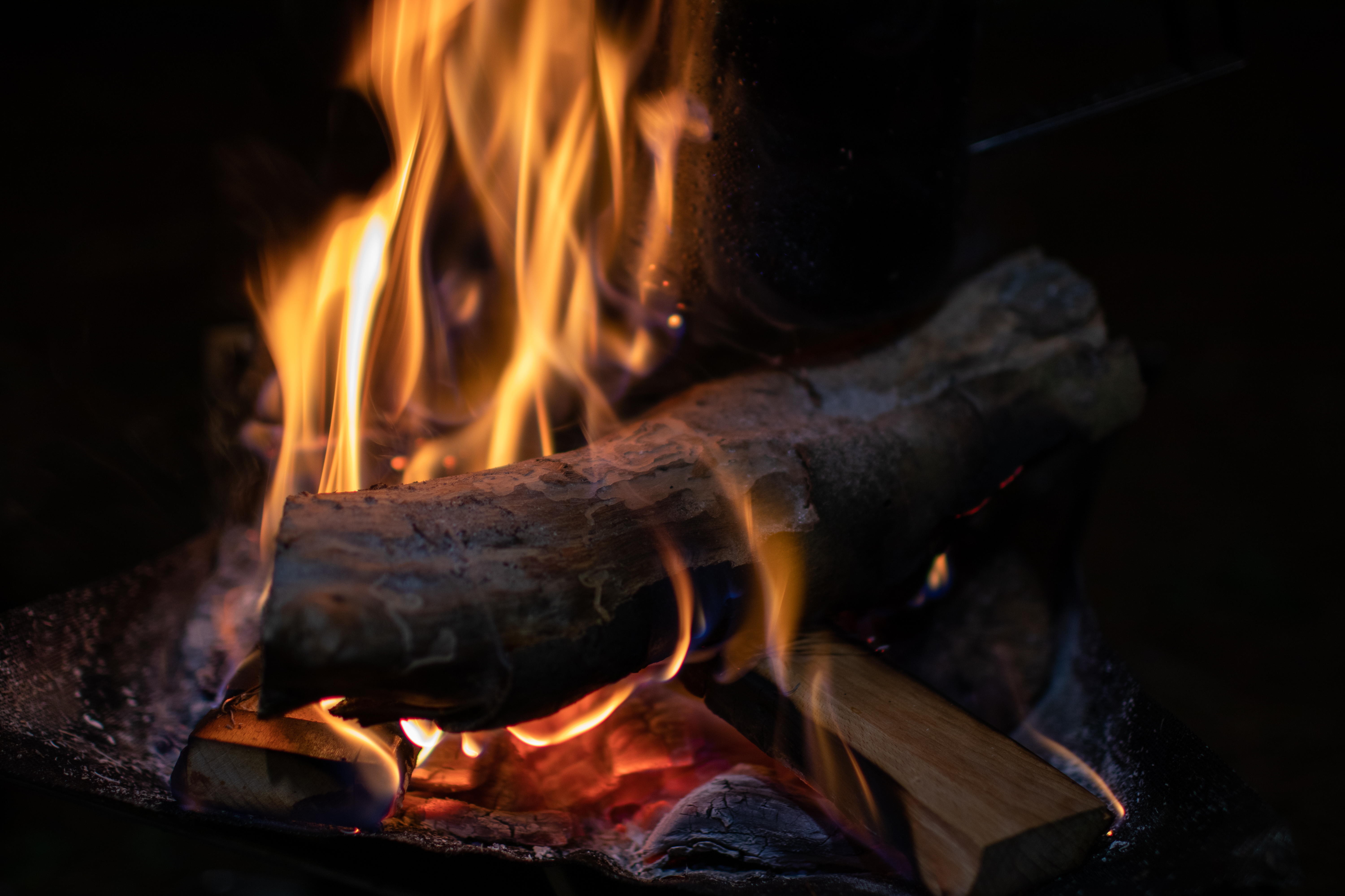 一小時營火，拍攝於海拔2574m的福壽山農場, Relaxing Campfire with Crackling Fire Sounds