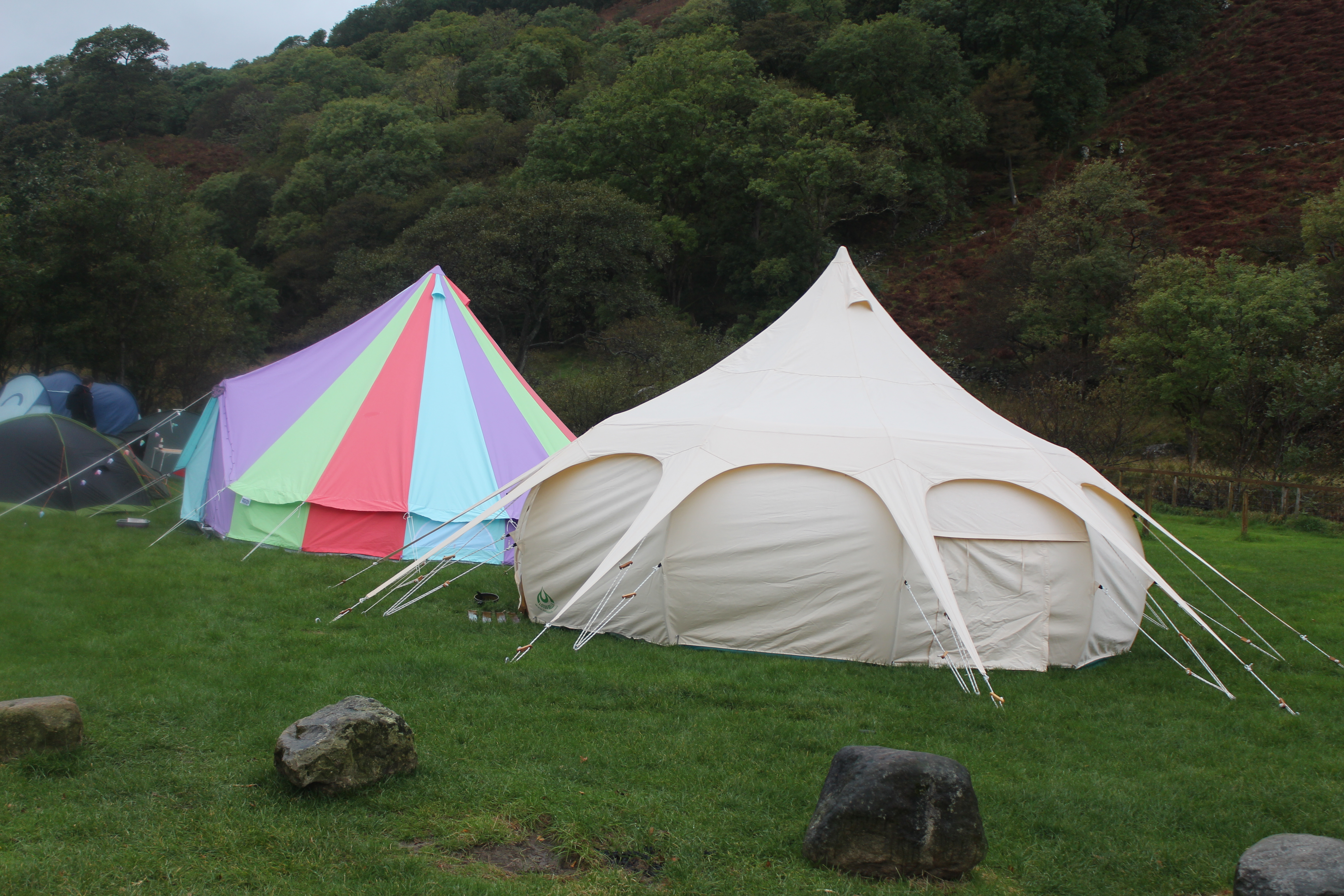 fun camp aldi zelt 4uniq Unisex – Erwachsene grün Kuppelzelt, 250 x 330 x 130 cm Sport & Freizeit Electric Tarp Motor Color:Blue w/ EMS SOL Margot Robbie takes on