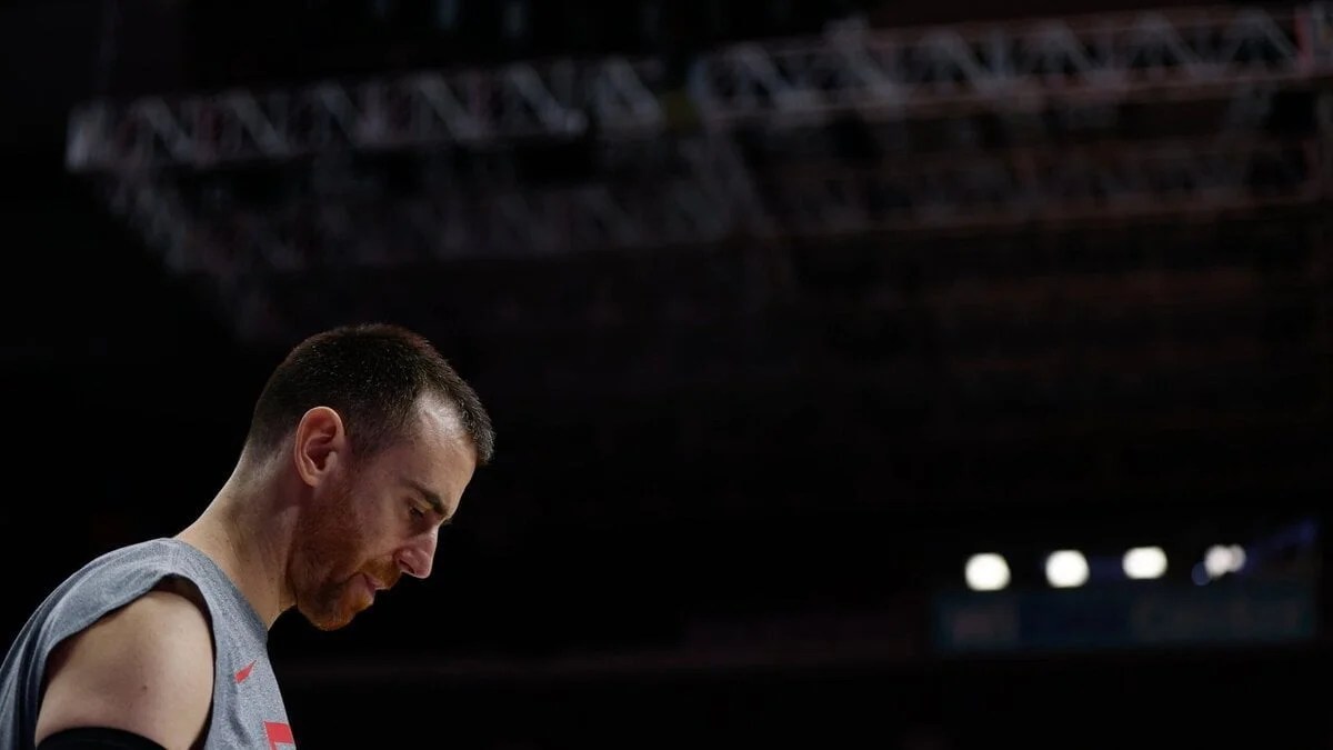 Víctor claver, con la selección de baloncesto de España
