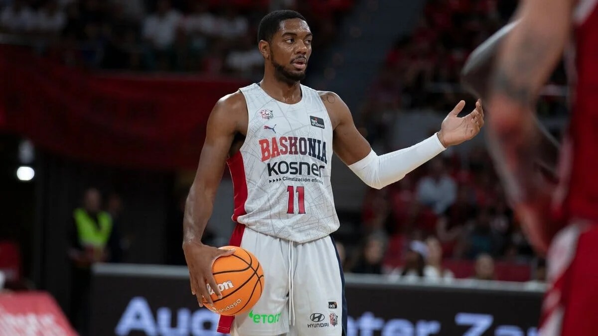 Trent Forrest en u partido de pretemporada