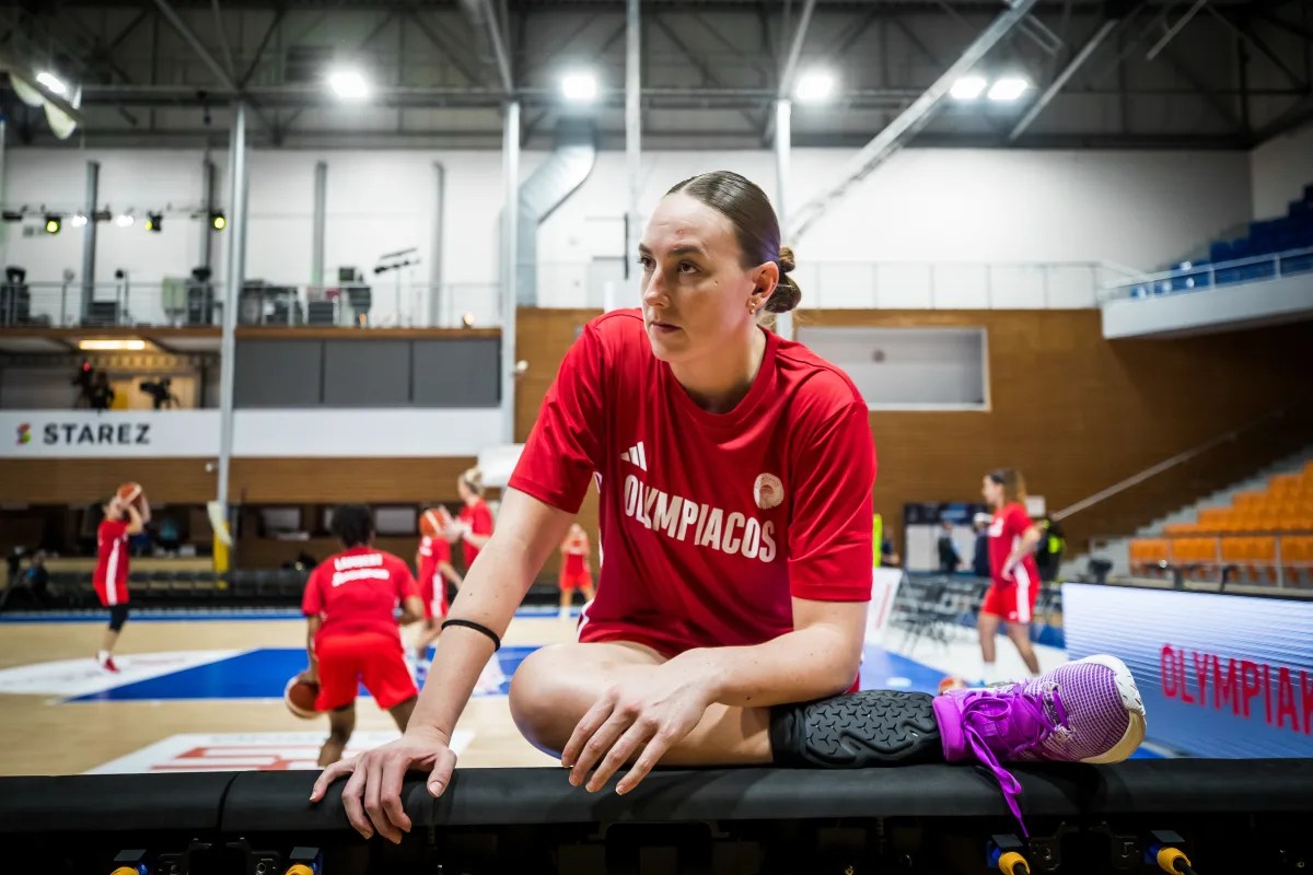 Merritt Hempe Olympiacos