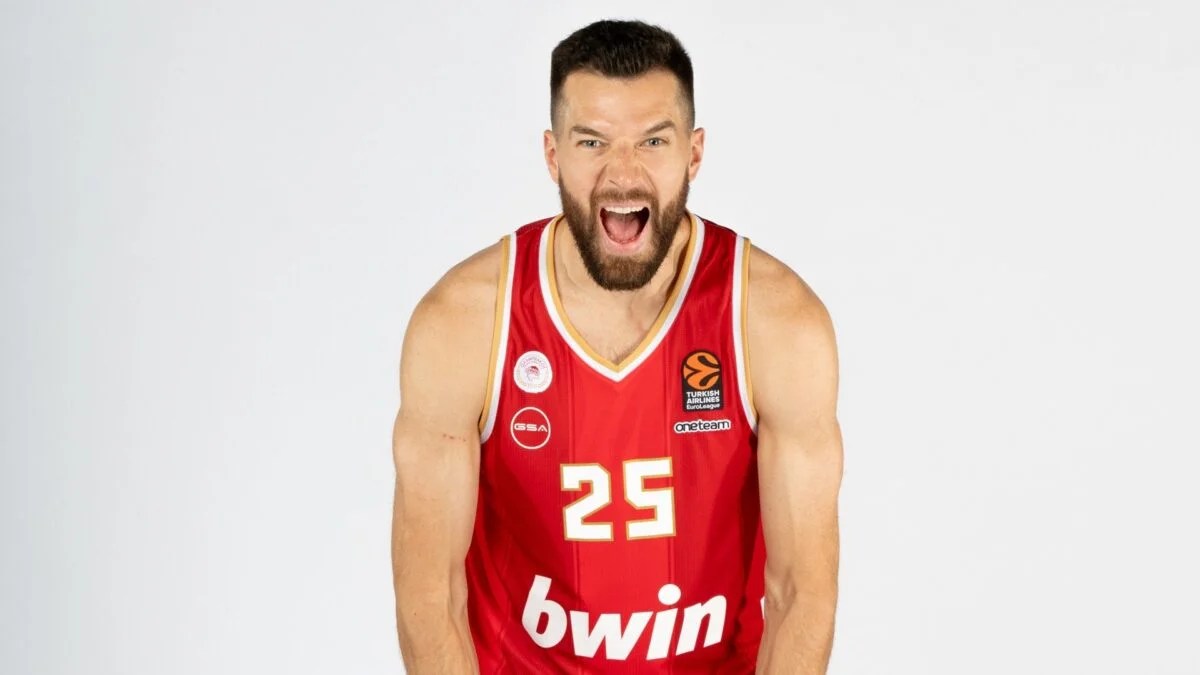 Alec Peters Olympiacos Real Madrid