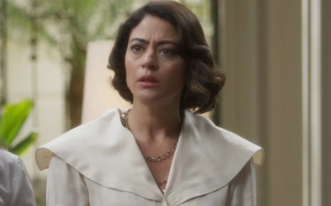 Carol Castro como Clarice, de Garota do Momento