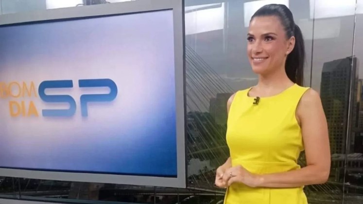 Sabina Simonato no cenário do Bom Dia São Paulo