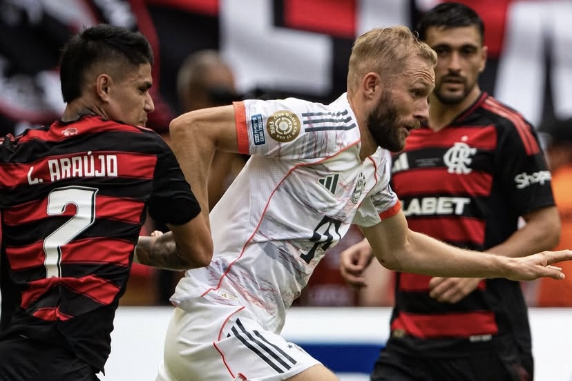 CAIU DE PÉ: Erros custam caro e Flamengo é eliminado pelo Bayern no Mundial - Canal Na Coruja