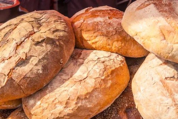 Como Resolver o Problema do Pão Denso, Sem Crescimento e Outros Desafios