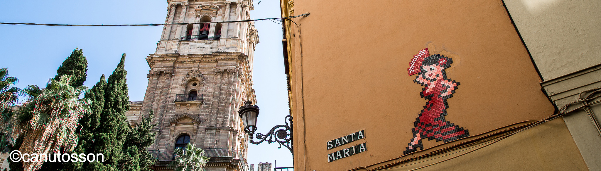 Mosaico de Invader "La gitanilla" en el Palacio Episcopal de Málaga.
