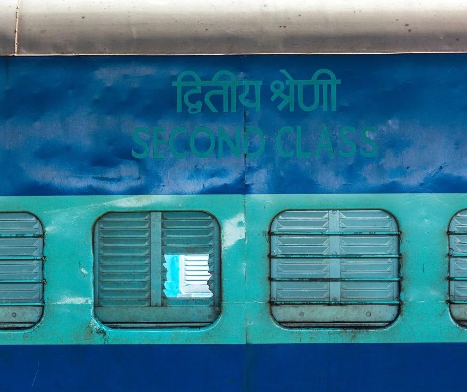 Ayodhya to Anand Vihar Terminal Vande Bharat Express