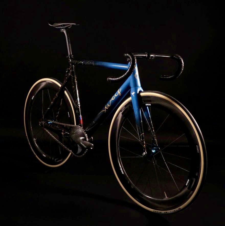 (capovelo.com)"
