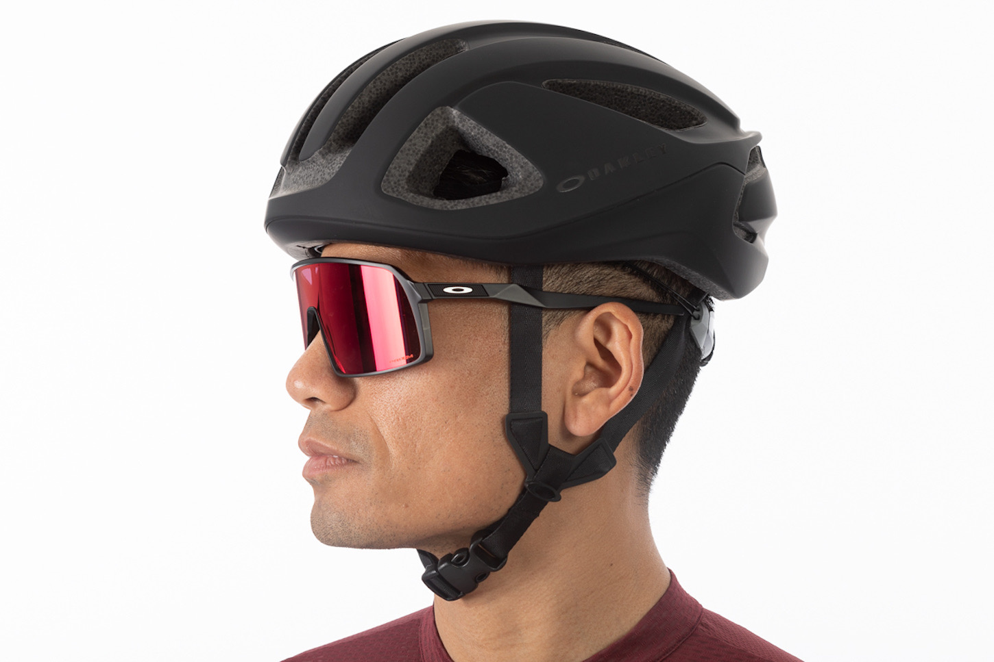 CapoVelo.com - Oakley Unveils New ARO3 Lite Helmet