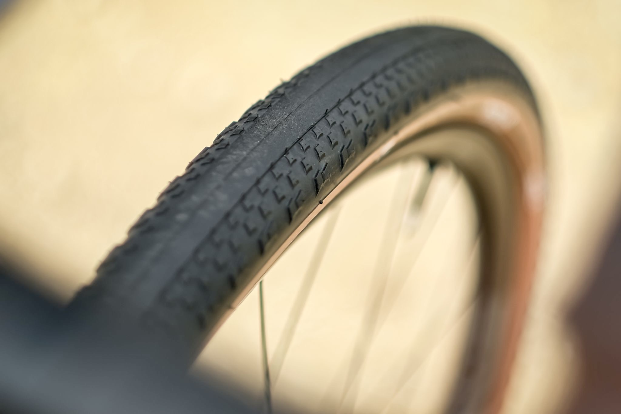 CapoVelo.com - Hutchinson Introduces Wider Caracal Race and