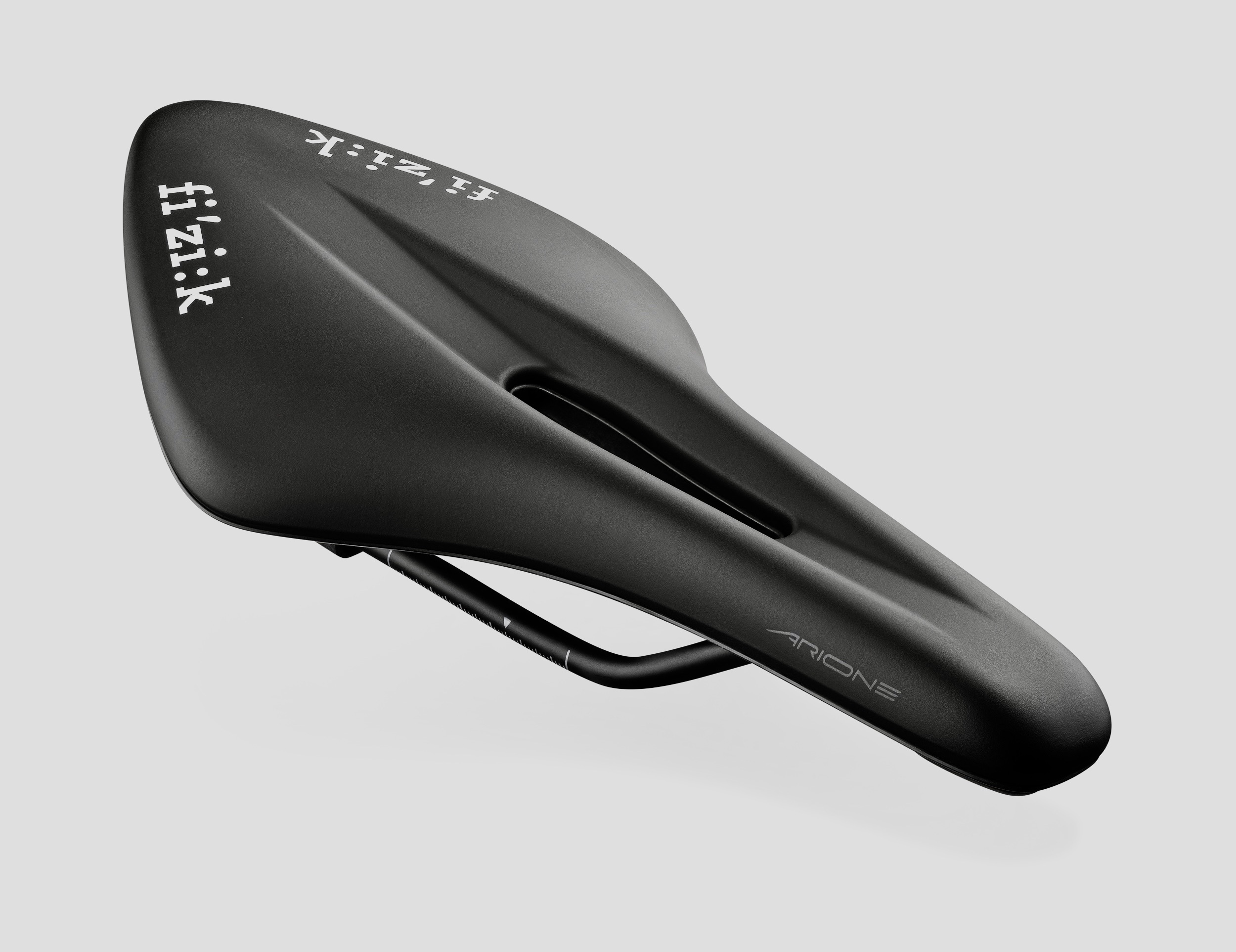 CapoVelo.com - Fizik Reprises Iconic Arione Saddle