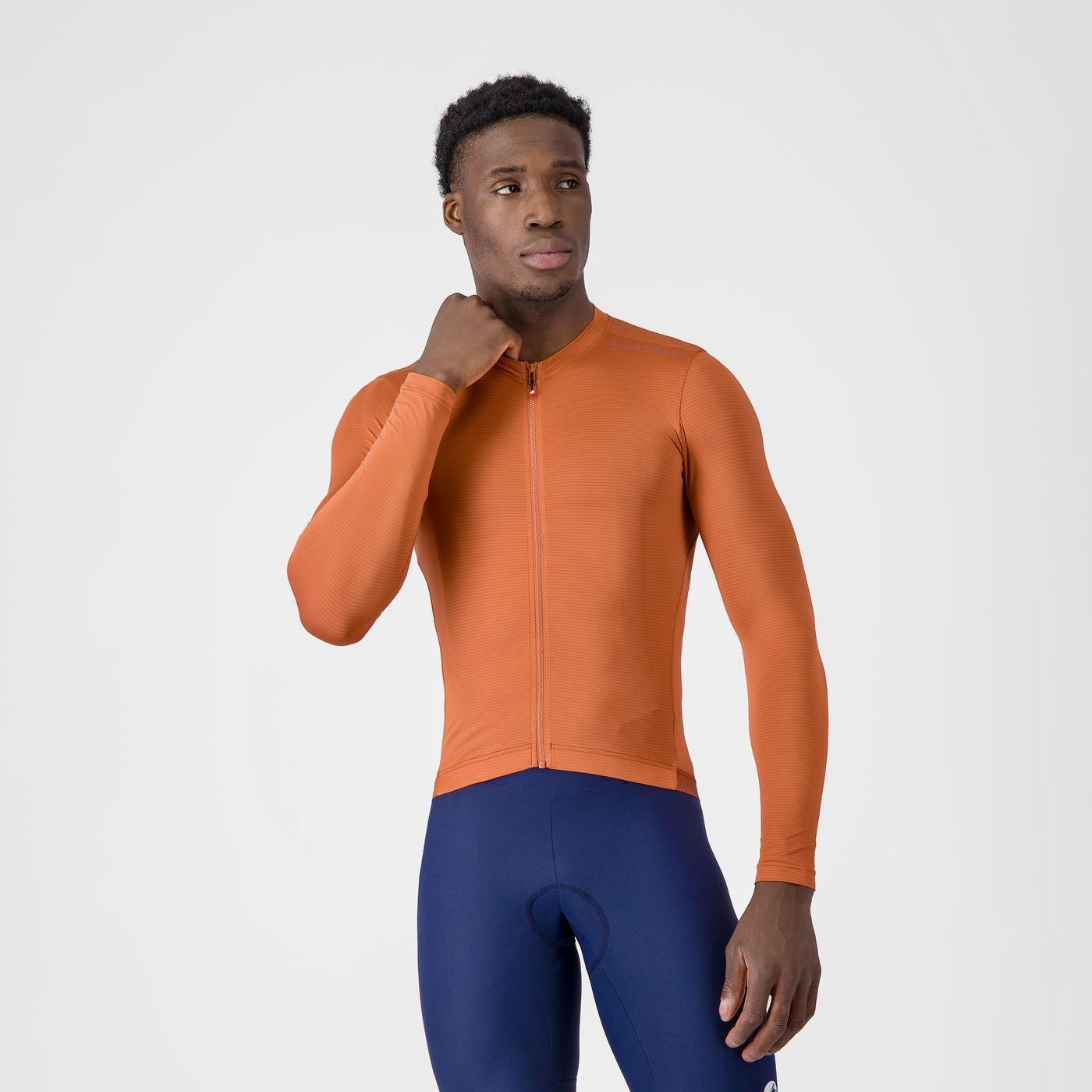 CapoVelo.com - Castelli Expresso 2.0 Jersey and Bib Short Get