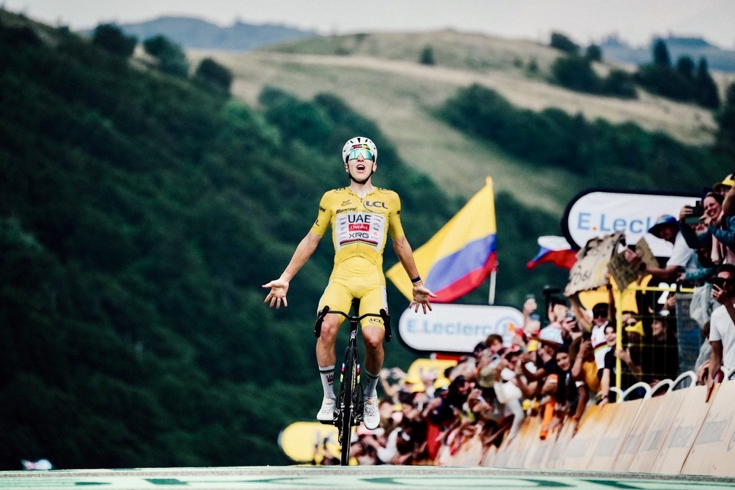 CapoVelo.com - DMT Celebrates 2022 Giro d'Italia with Special