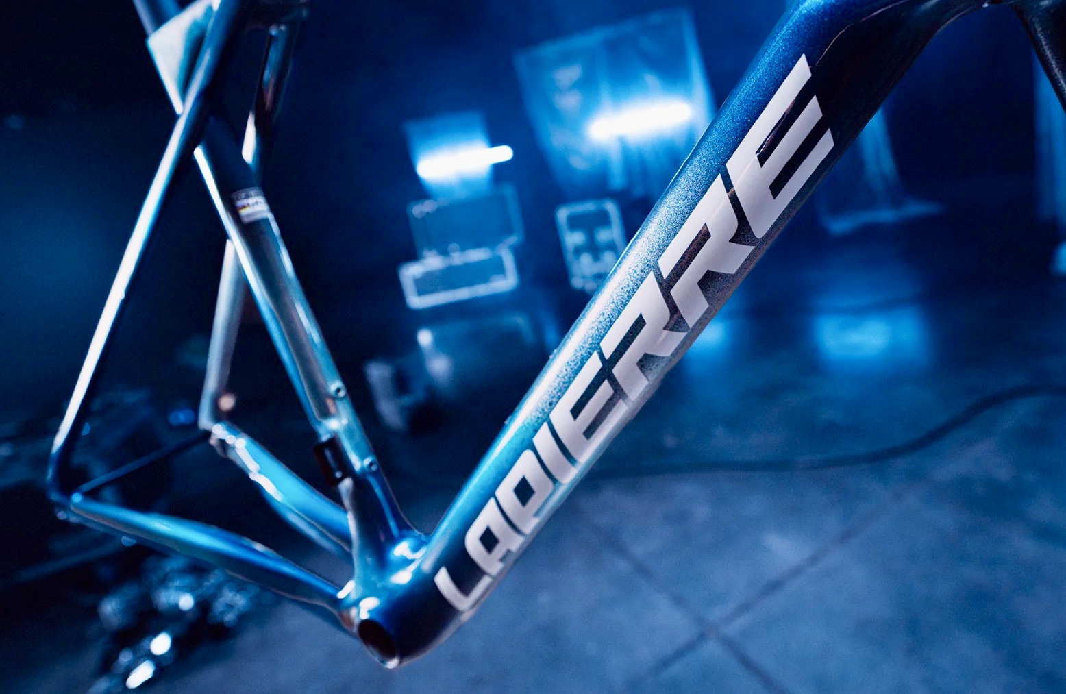 lapierre cross carbon フレームセット カーボンシ CapoVelo.com - Lapierre Celebrates 80th Anniversary with Special