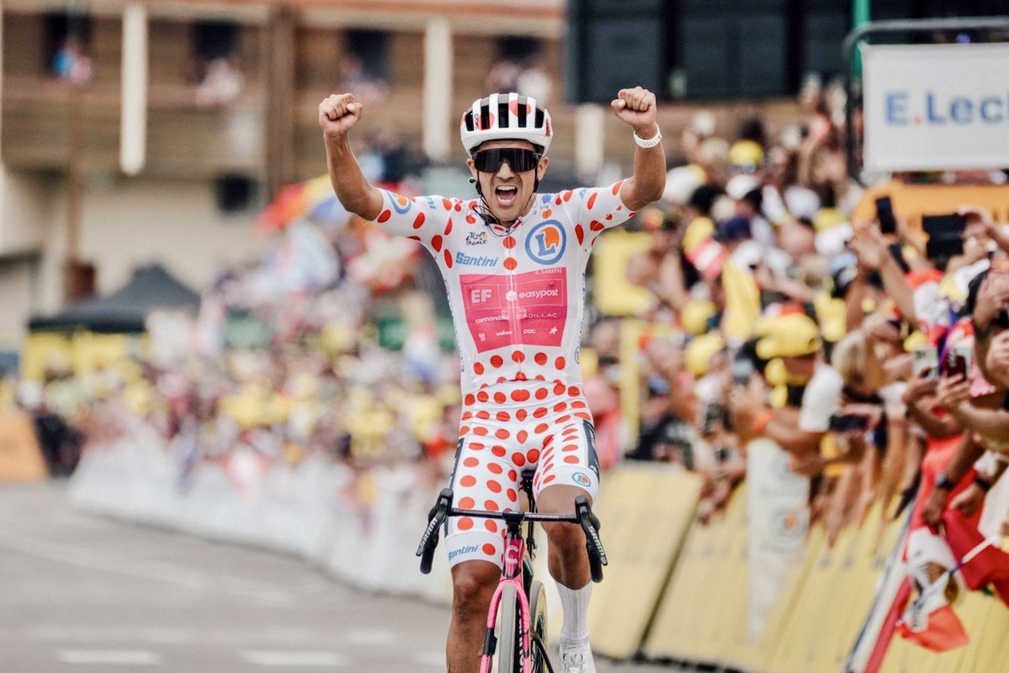 CapoVelo.com - Paul Smith Designs Dubai Tour Jerseys