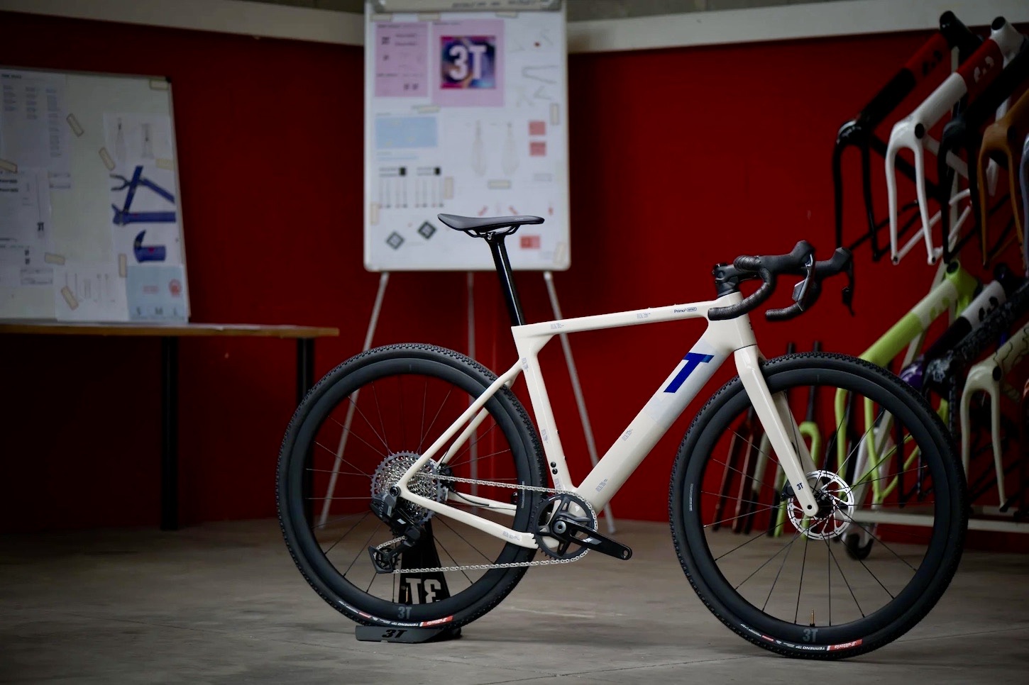 CapoVelo.com - DMT Celebrates 2022 Giro d'Italia with Special
