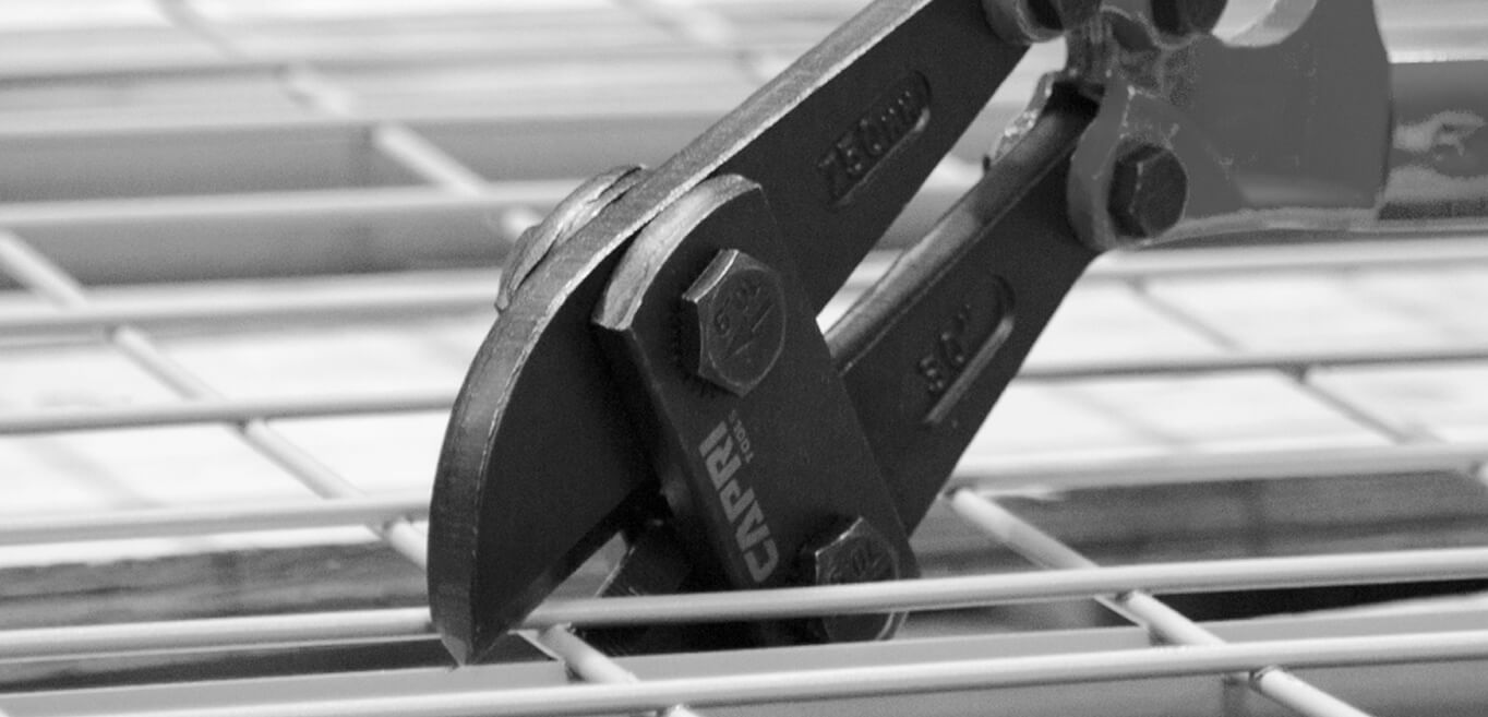 Bolt cutters Made to Destroy Capri Tools