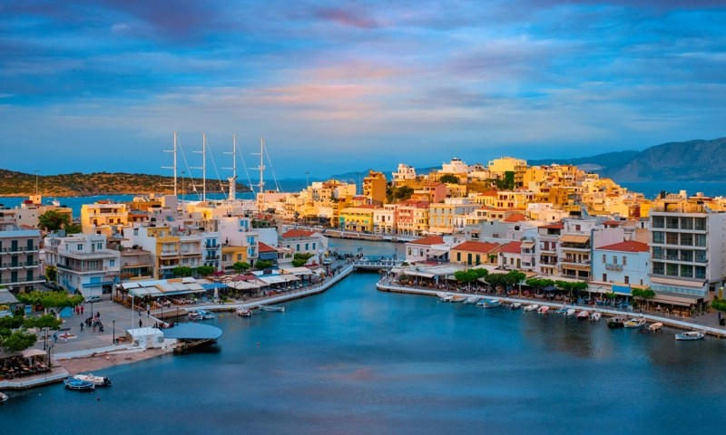 Crete and Ionian Islands Drive Growth as Greece’s Tourism Revenue Climbs