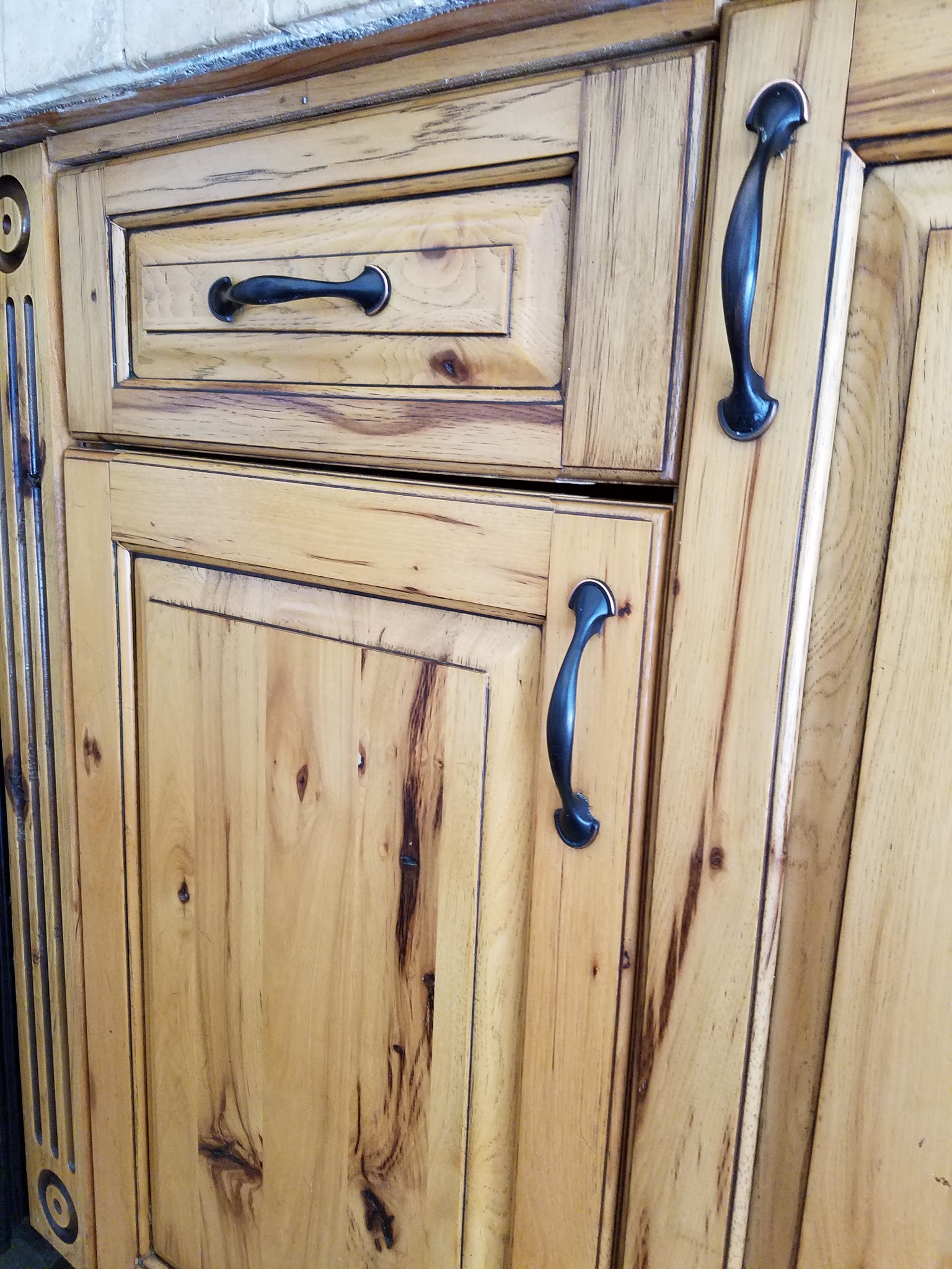 Captivated Construction; Captivated Construction, Inc.; residential remodel; residential construction; new floors; new kitchen; remodel; renovation; residential renovation; home renovation; kitchen remodel; kitchen renovation; outdoor kitchen; tile flooring; stacked stone; cabinets; wood cabinets