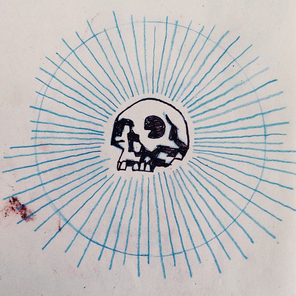 hedi_xandt_skull_rays