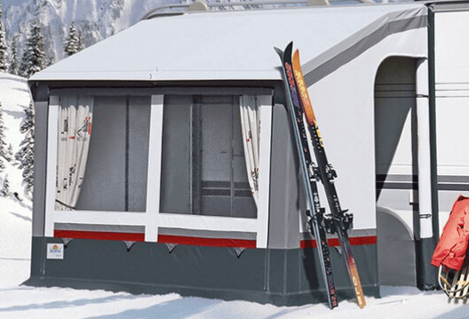 Brand Wintervorzelt Pamir