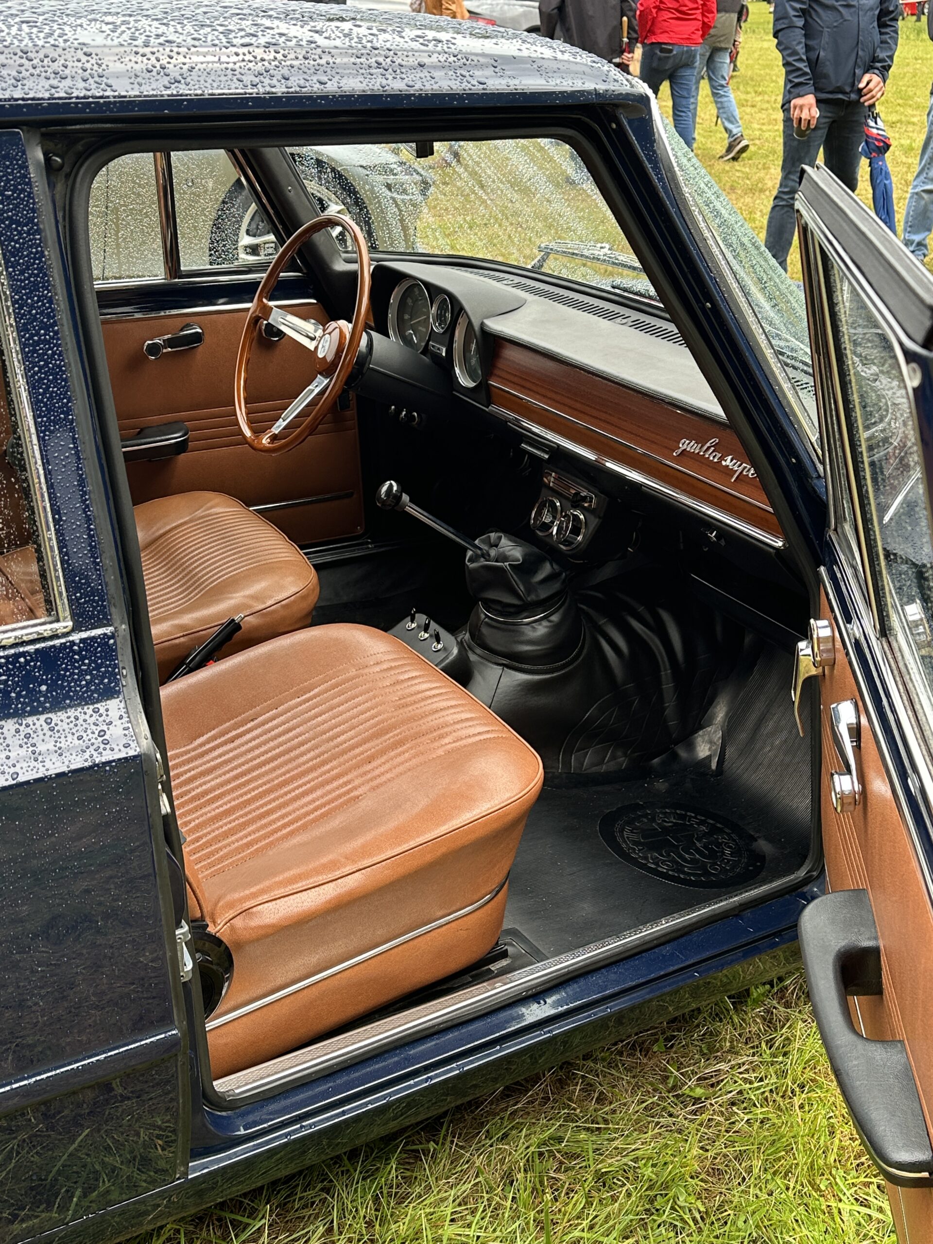 Alfa Romeo Giulia Super tan interior