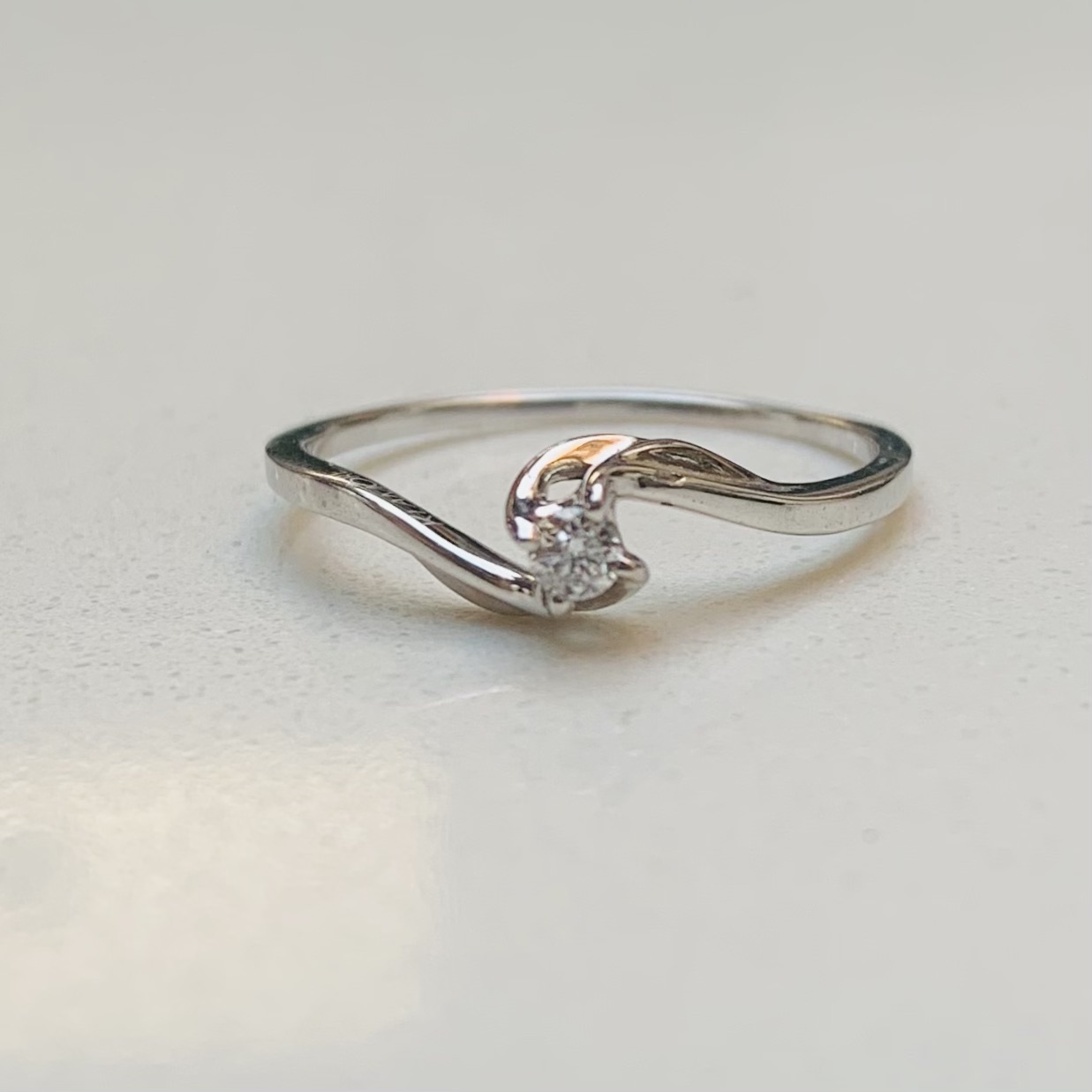 Cardini® Truth | Anillo de Compromison Oro y Diamante