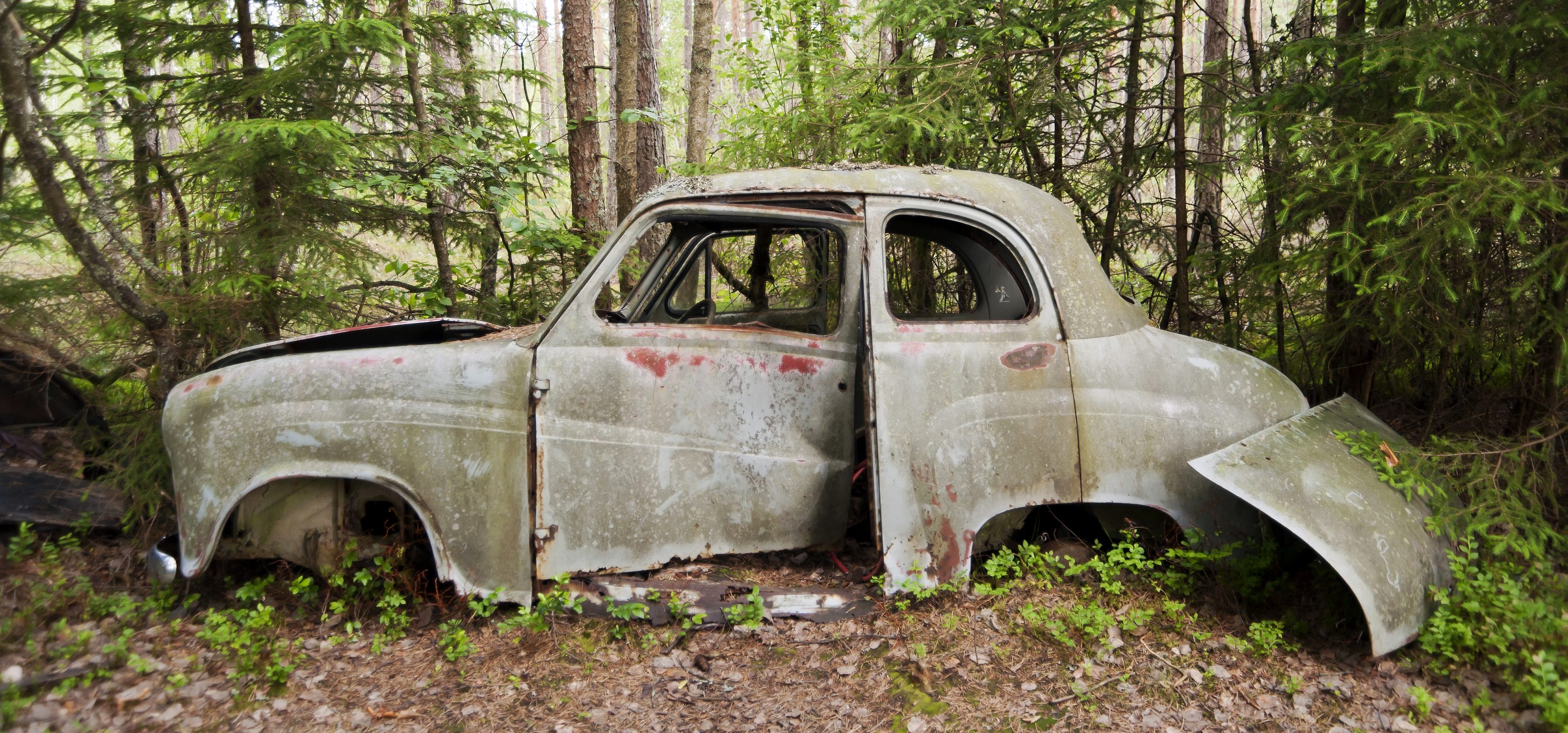 Ways to make money from your junk car