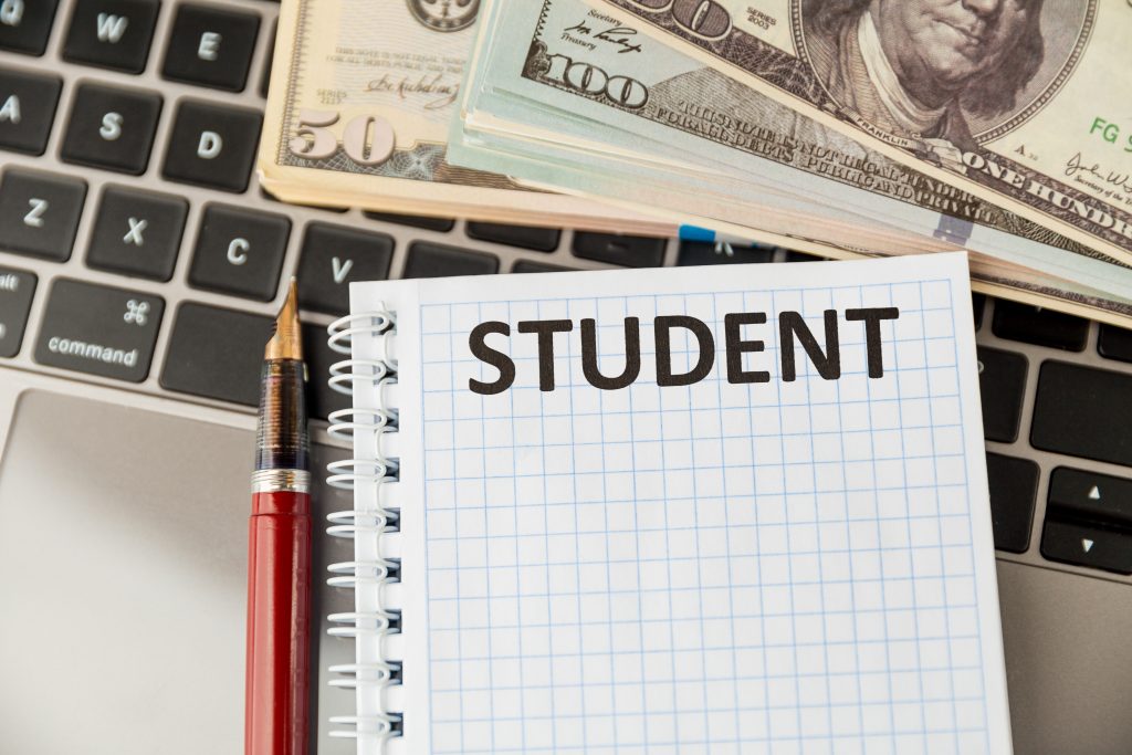 One of the best ways students can earn money quickly is to take paid online surveys. 5 Ways To Make Money As A College Student Careerbright Com