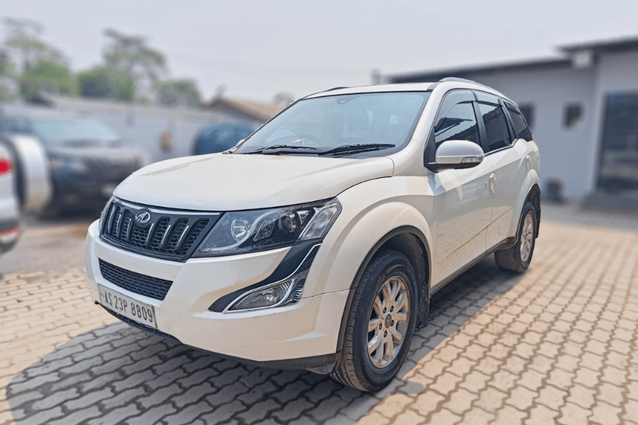 MAHINDRA XUV 500 W10 » Cargayan