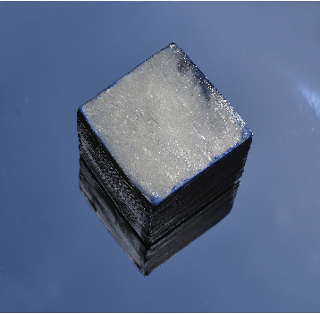 Pronóstico de lluvia en día soleado, 2021. Documentación fotográfica de instalación en medios mixtos, 48” x 48”